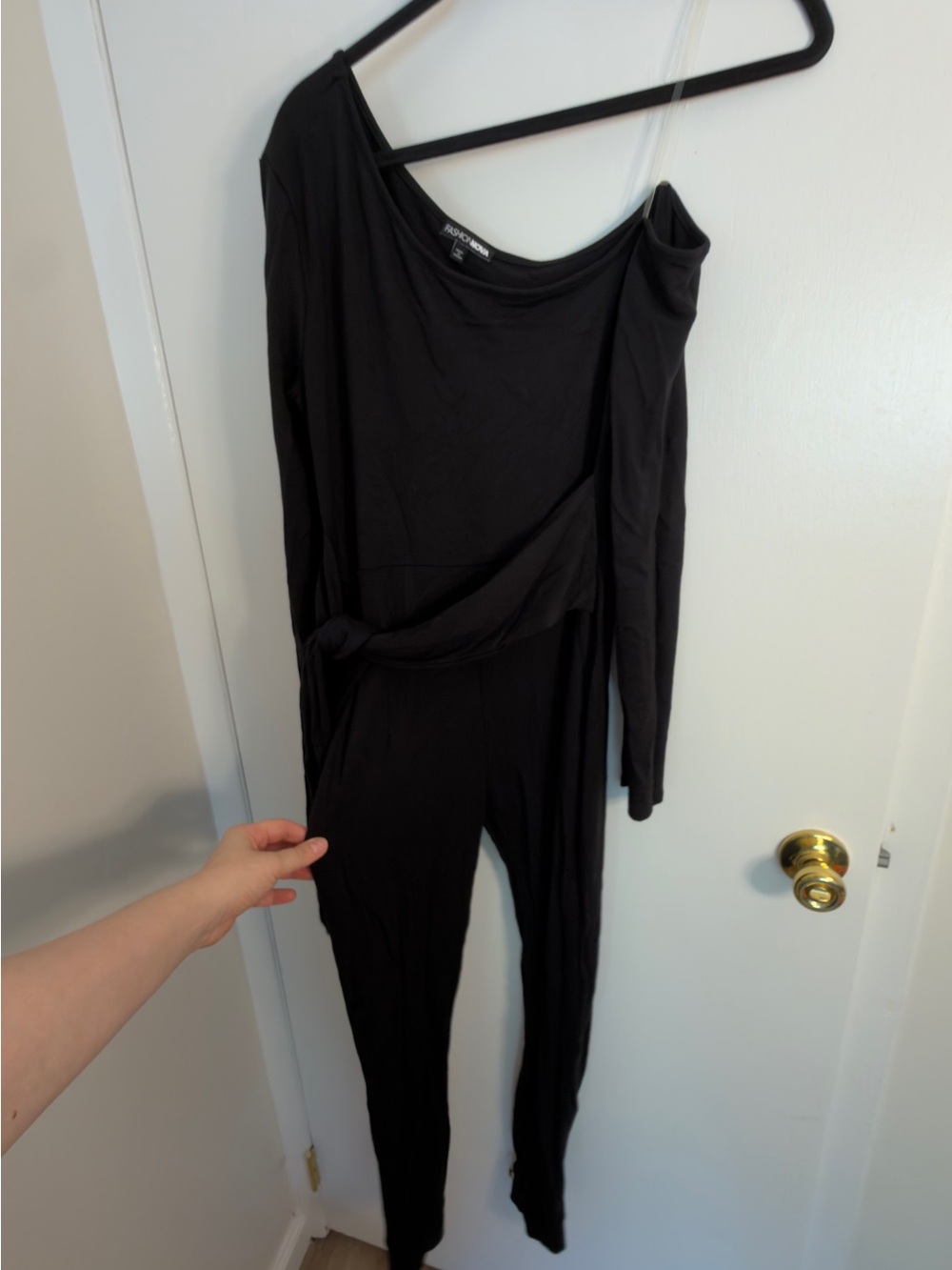 Black One-Shoulder Stretch Jumpsuit